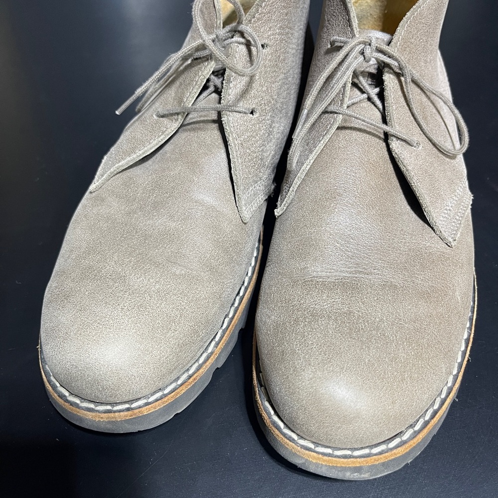 Roots Men's Gray Chukka Boots